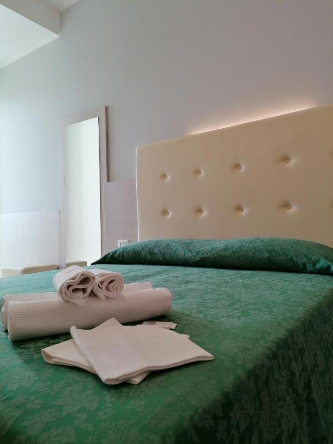 Hotel Andrea'S Rimini Exterior photo